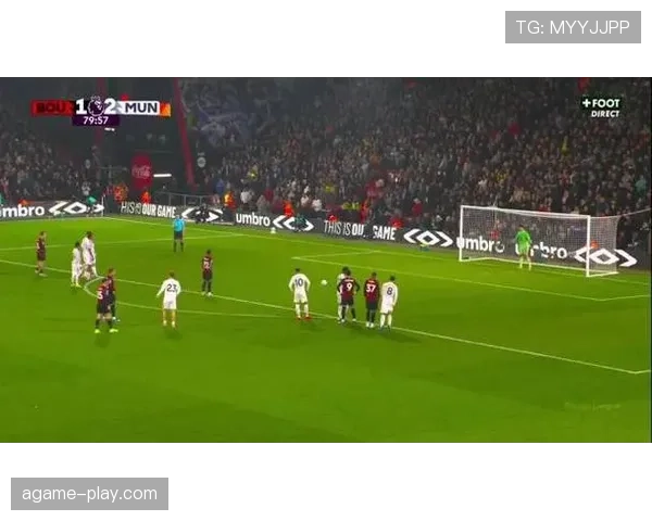 点球主罚前队友提前进区，为何不算违规？