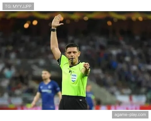 足球体育道德规则解析：裁判如何维护比赛公平与尊重原则